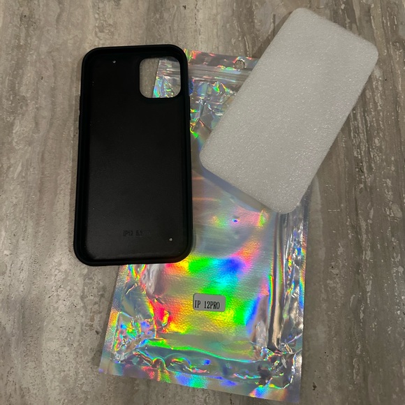 Evry Jewels iPhone 12 Pro “leave me alone” phone case - Picture 2 of 2